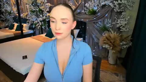 Emelie online show from 12, 3, 2025
