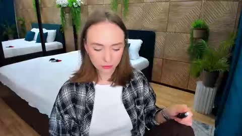 Emelie online show from 21, 9, 2025