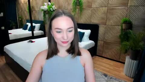 Emelie online show from 5, 10, 2025