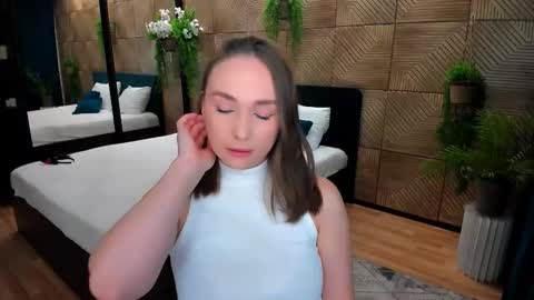 Emelie online show from 17, 10, 2025