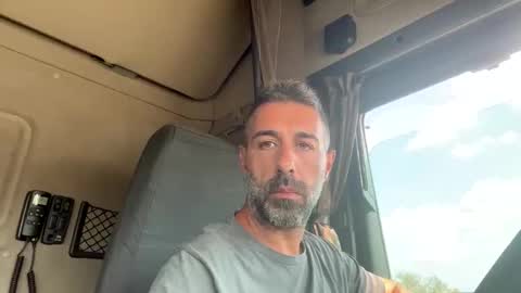 pierotu online show from 9, 9, 2025