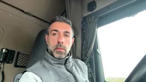 Snapshot of pierotu chatting on 1, 4, 2026 pierotu online show from 1, 4, 2026