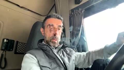 Snapshot of pierotu chatting on 2, 4, 2026 pierotu online show from 2, 4, 2026