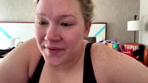 Piggy Rose online show from 21, 4, 2026