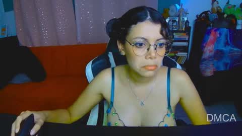 Andrea G online show from 7, 3, 2026