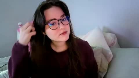 Snapshot of pillogoddess chatting on 15, 6, 2026 PilloGoddess online show from 15, 6, 2026
