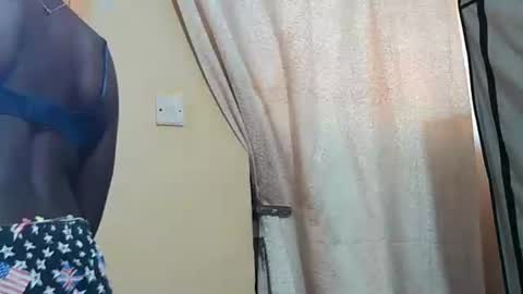 Snapshot of pinah1997 chatting on 9, 6, 2026 pinah1997 online show from 9, 6, 2026