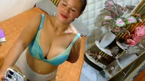 Snapshot of pinay_flor chatting on 13, 6, 2026 IM FLOR online show from 13, 6, 2026