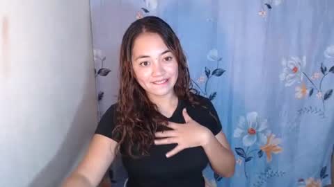Snapshot of pinay_singlemomxs chatting on 18, 10, 2025 pinay_singlemomxs online show from 18, 10, 2025