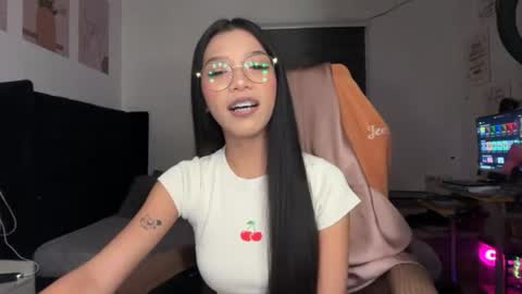 Snapshot of pinay_xpress chatting on 28, 6, 2026 TINA online show from 28, 6, 2026