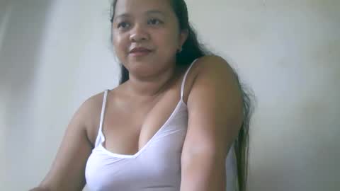 Snapshot of pinaybigboobs4u chatting on 1, 3, 2025 pinaybigboobs4u online show from 1, 3, 2025