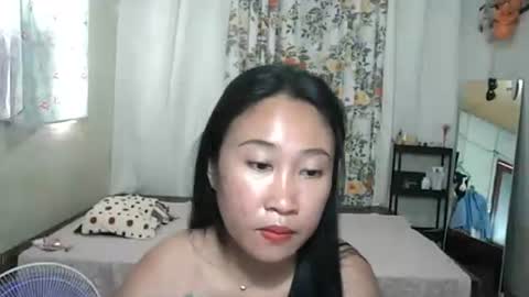 Snapshot of pinayhotty_yumie chatting on 8, 6, 2026 yumie online show from 8, 6, 2026