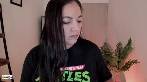 Snapshot of pink_kitten_ chatting on 31, 5, 2026 Eli online show from 31, 5, 2026