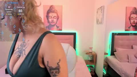 pink_maddy online show from 20, 9, 2025