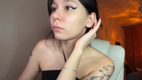 pinkdollylovv online show from 13, 12, 2024