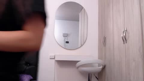 pinky_f00x online show from 10, 11, 2025