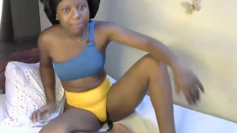 Snapshot of pinky_sexydoll chatting on 2, 4, 2026 PINKY online show from 2, 4, 2026