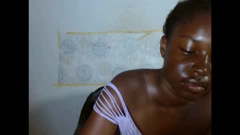 pinkykiki_247 online show from 4, 11, 2025