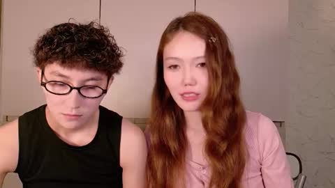 Snapshot of pinkylovers chatting on 26, 6, 2026 Li long hair and Ru short hair online show from 26, 6, 2026