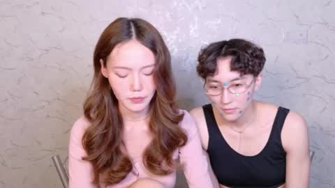Snapshot of pinkylovers chatting on 26, 7, 2026 Li long hair and Ru short hair online show from 26, 7, 2026