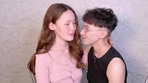 Snapshot of pinkylovers chatting on 1, 8, 2026 Li long hair and Ru short hair online show from 1, 8, 2026