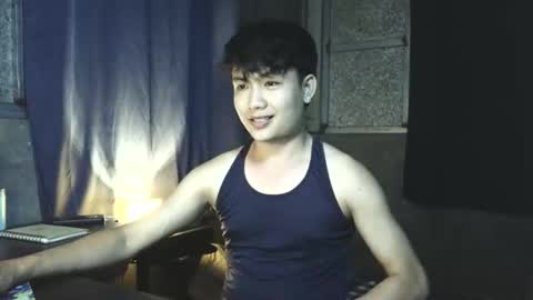 Snapshot of pinoy_petitehugecock chatting on 7, 11, 2025 alex online show from 7, 11, 2025