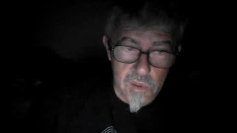 Snapshot of pipi2704 chatting on 9, 8, 2026 pipi2704 online show from 9, 8, 2026