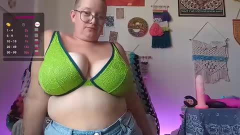 Snapshot of pisces_princess_ chatting on 10, 12, 2024 Em online show from 10, 12, 2024