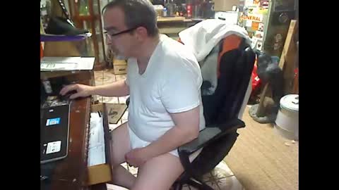 Snapshot of pitman1 chatting on 13, 5, 2026 PitMan1 online show from 13, 5, 2026