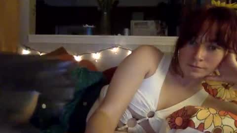 Snapshot of pixie_bella chatting on 26, 5, 2026 pixie_bella online show from 26, 5, 2026