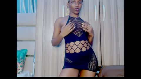 Ella online show from 5, 7, 2026
