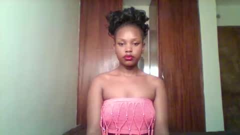 Snapshot of pixie_roman chatting on 24, 4, 2026 Majesty online show from 24, 4, 2026