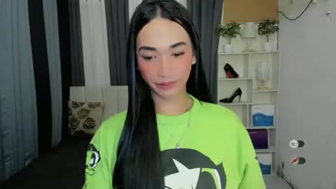 pixiedoll_ online show from 17, 2, 2026