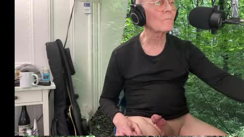 Snapshot of playdayfunshow chatting on 1, 3, 2025 STC online show from 1, 3, 2025