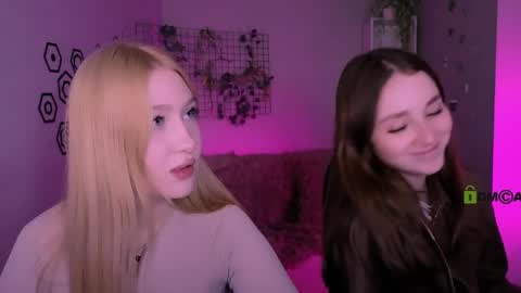 Sophie online show from 7, 4, 2026