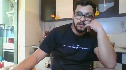 Snapshot of pleas3s_sweet chatting on 2, 2, 2025 pleas3s_sweet online show from 2, 2, 2025