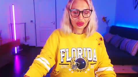 Victoria online show from 15, 12, 2024