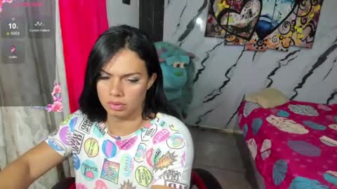 Snapshot of pocahontas_98113116 chatting on 19, 5, 2026 lesly pagina azul pocahontas982 online show from 19, 5, 2026