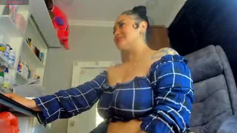 Snapshot of pocahontas_d chatting on 17, 6, 2026 catalina online show from 17, 6, 2026