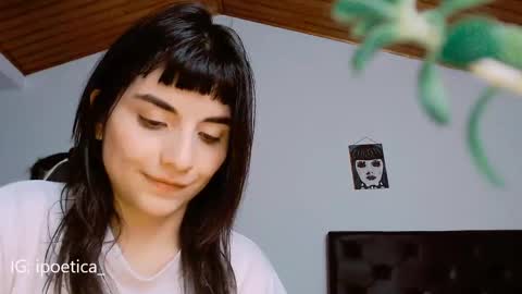 Snapshot of poeeticaa_ chatting on 18, 12, 2024 IG ipoetica online show from 18, 12, 2024