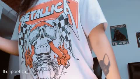 Snapshot of poeeticaa_ chatting on 28, 1, 2025 IG ipoetica online show from 28, 1, 2025