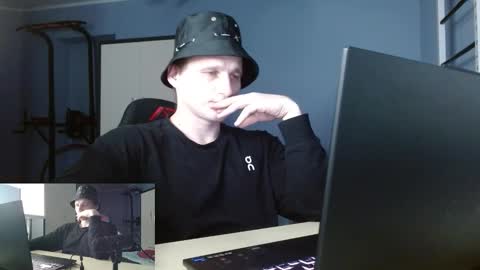 Poliglotjoe2 online show from 7, 2, 2026