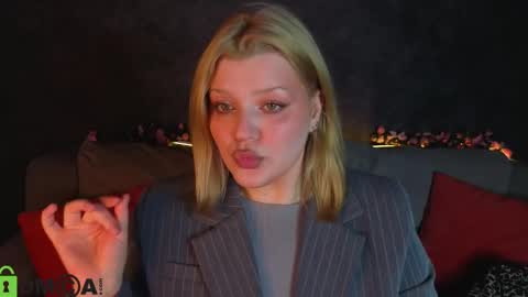 Polly online show from 31, 5, 2026