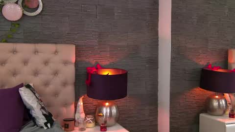 polly_curiouss online show from 26, 4, 2026