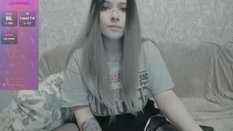 Polly online show from 10, 4, 2026