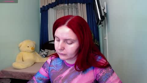 Snapshot of pollygreen chatting on 11, 1, 2025 Olivia online show from 11, 1, 2025