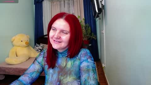 Snapshot of pollygreen chatting on 17, 1, 2025 Olivia online show from 17, 1, 2025