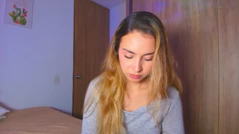 Snapshot of pollygrey_ chatting on 21, 6, 2026 Carolina online show from 21, 6, 2026