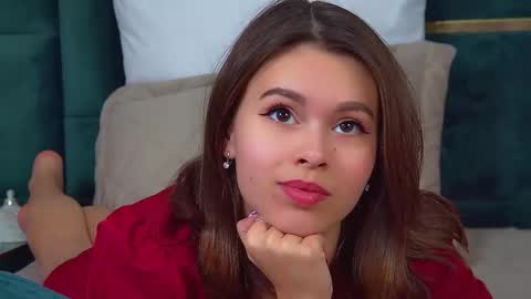 Polly online show from 12, 11, 2025