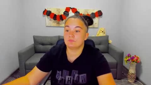 Polly online show from 4, 11, 2025